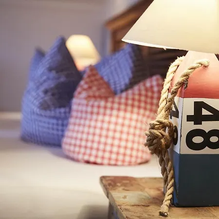 Bernstein-hotel Bootshaus Hotell Büsum