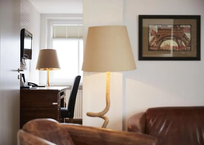 Bernstein-hotel Bootshaus 부숨